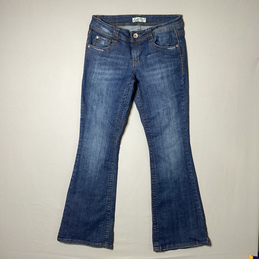 L.e.i Size 7 Low Rise Y2K Flare Jeans Medium Wash Stretch Denim - Picture 2 of 8